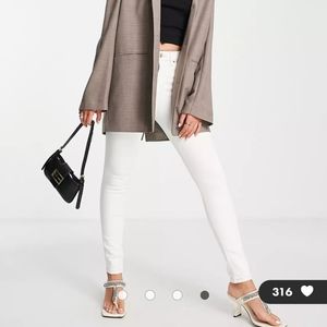 NWT✨Topshop jamie jeans in off white